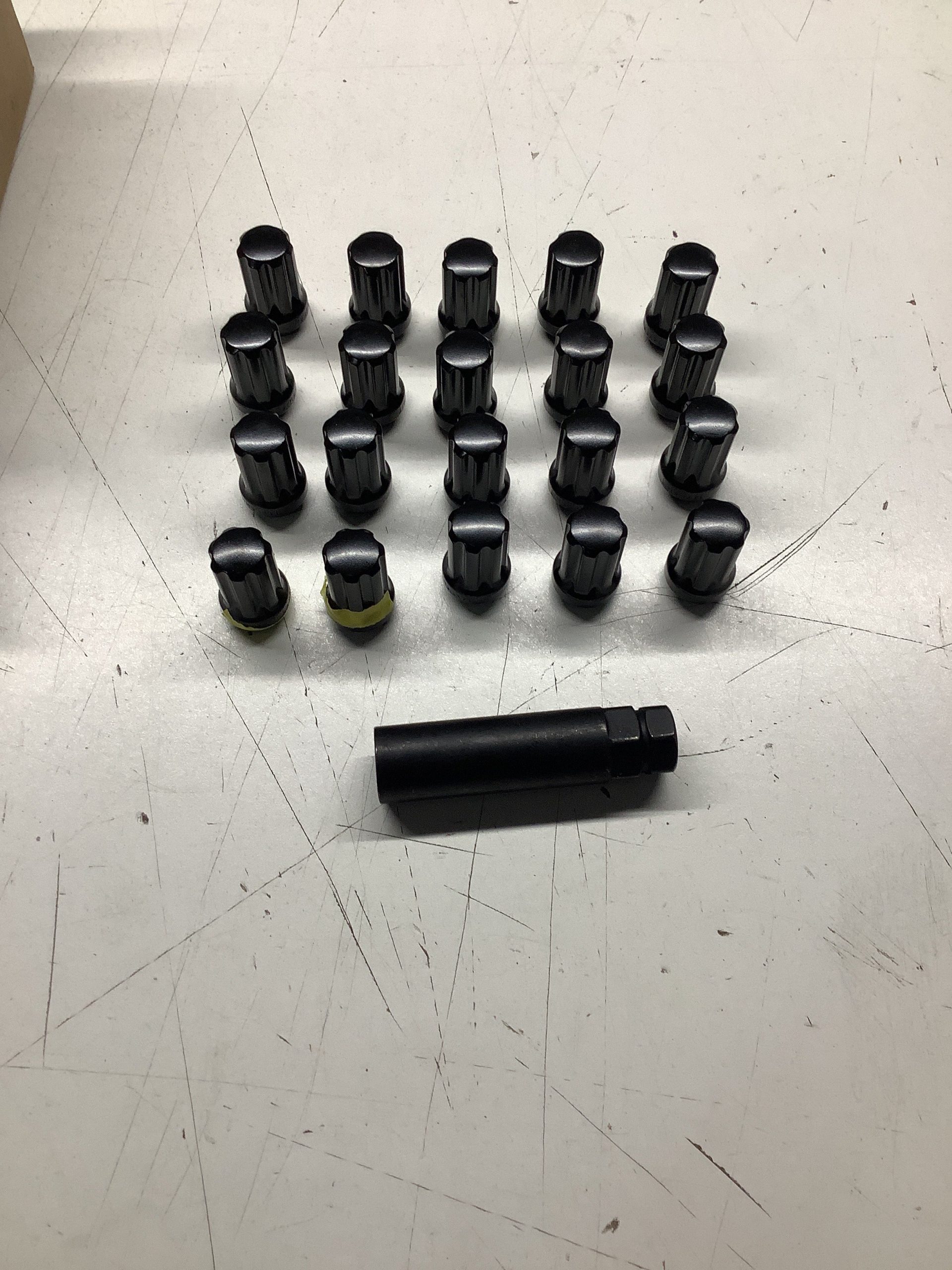 Clearance / OPENBOX Noble Close Ended Lug Nuts M14 x 1.5 Black - Set of 20