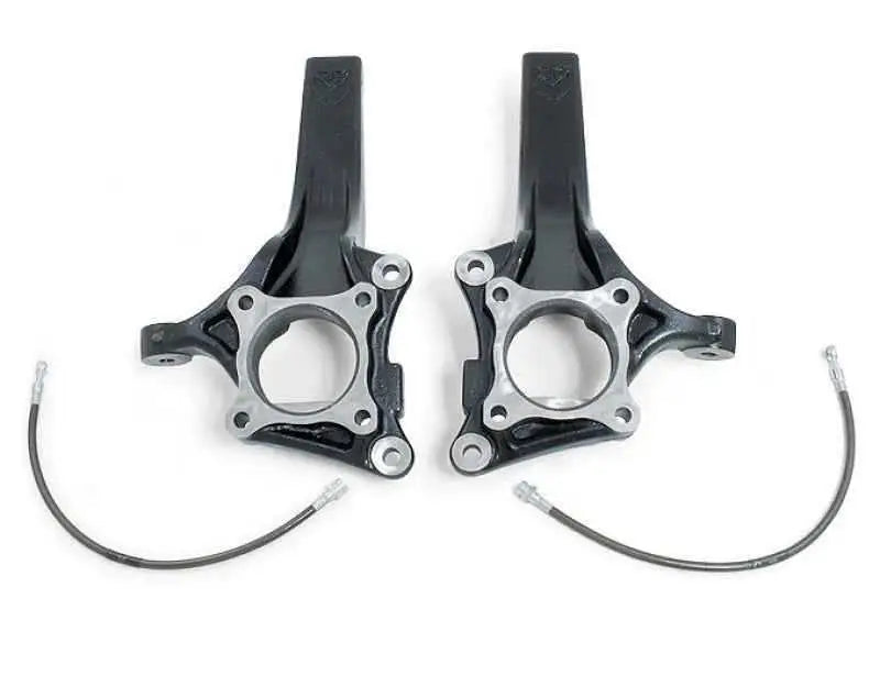 MaxTrac 09-18 Ford F-150 2WD 4-4.5in Front Lift Spindles w/Extended DOT Compliant Brake Lines 703440