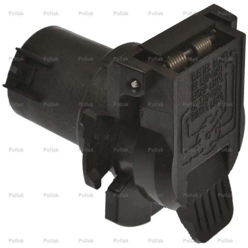 Pollak 11916 7-Way Socket for Reliable Trailer Connectivity p6q11916