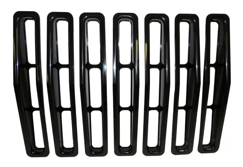 RT26031 Crown Auto Grille Insert Set c1yrt26031