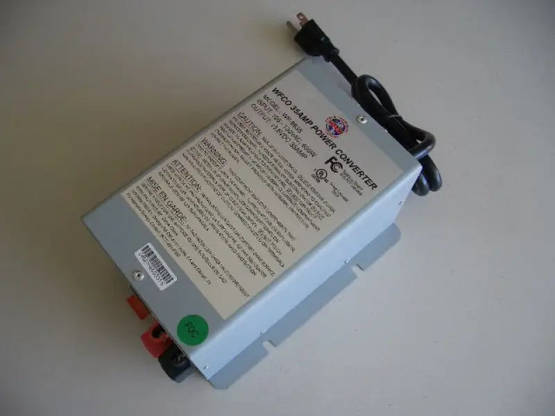WFCO 35 Amp Deckmount Converter/Charger c6kwf9835adcb